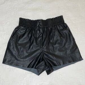 Aritzia Wilfred Free Elastic Waist Faux Leather High Rise Black Shorts Sz Small
